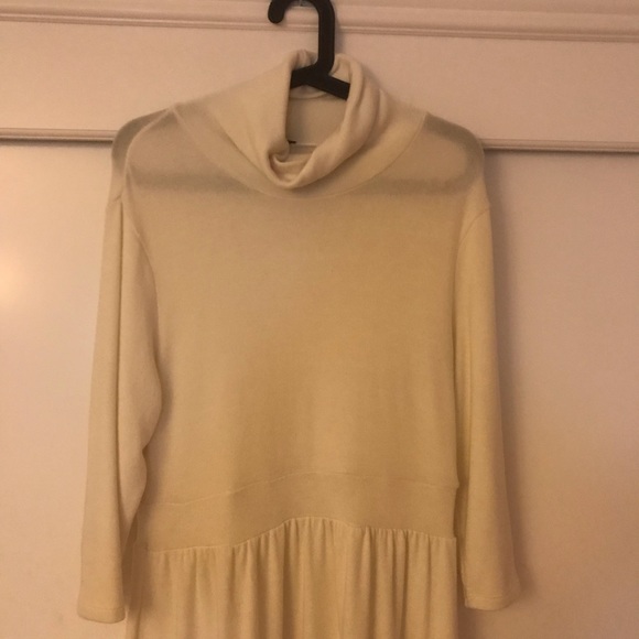 Whit turtleneck dress - Picture 4 of 5